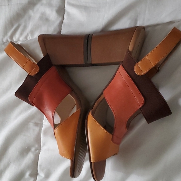 Shoes - Picture 2 of 4